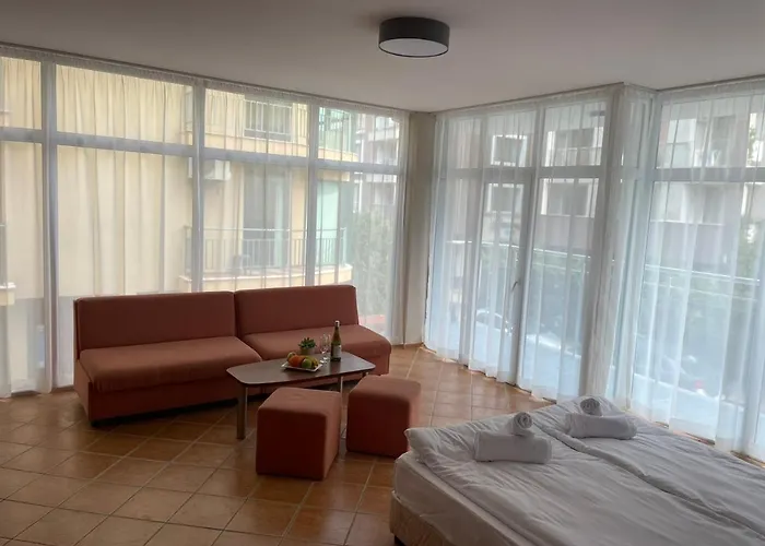 Отель Eco Palace Приморско