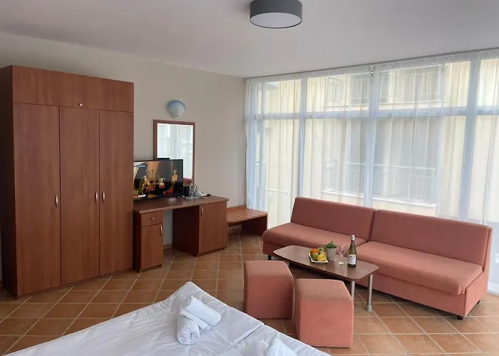 Отель Eco Palace Приморско